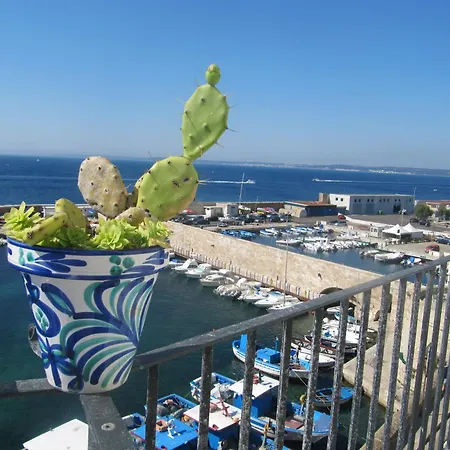 4 Balconi House-san Gregorio Palazzo Unico Vista Mare Сasa de vacaciones